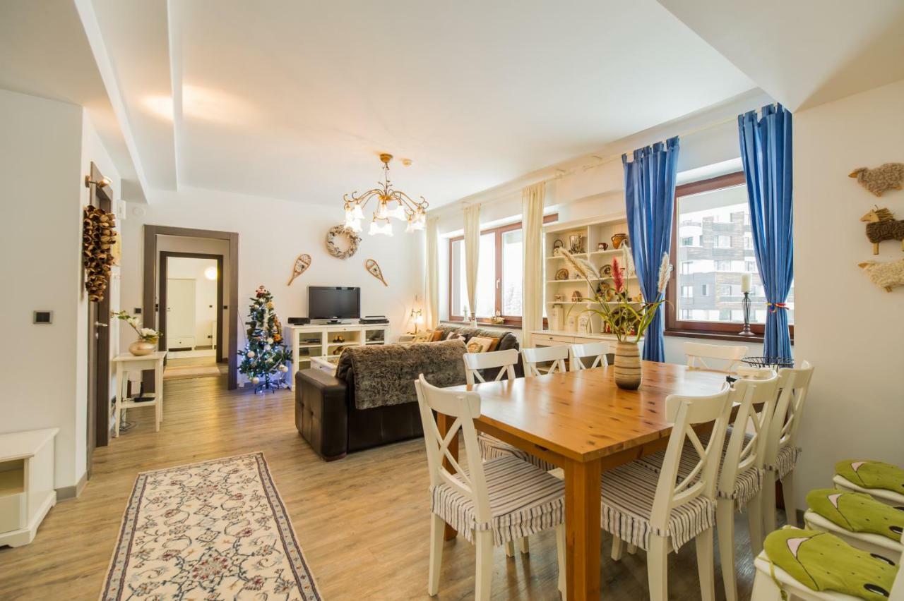 Charming 3-Bedroom Apartment Brassópojána Kültér fotó