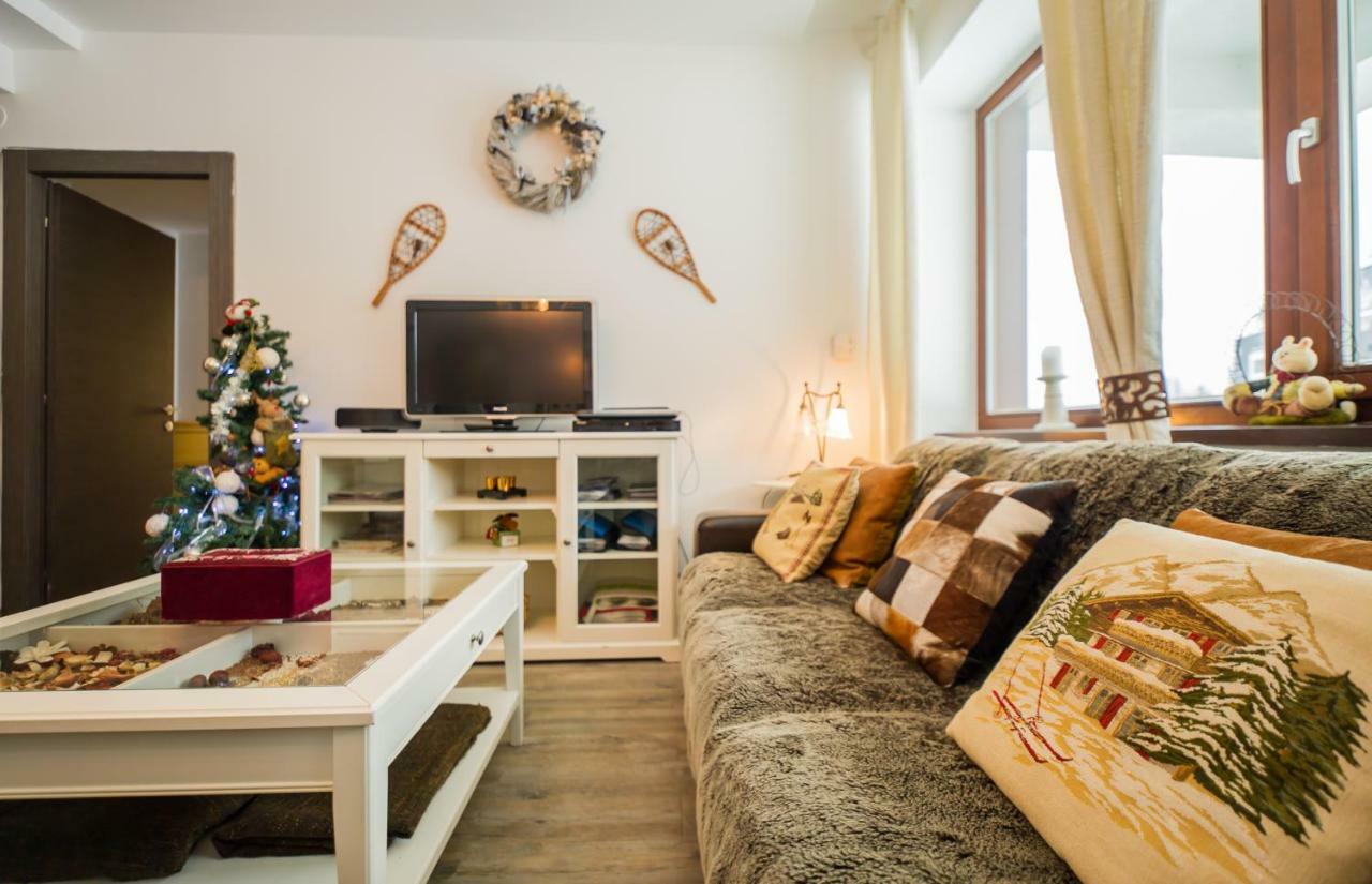 Charming 3-Bedroom Apartment Brassópojána Kültér fotó