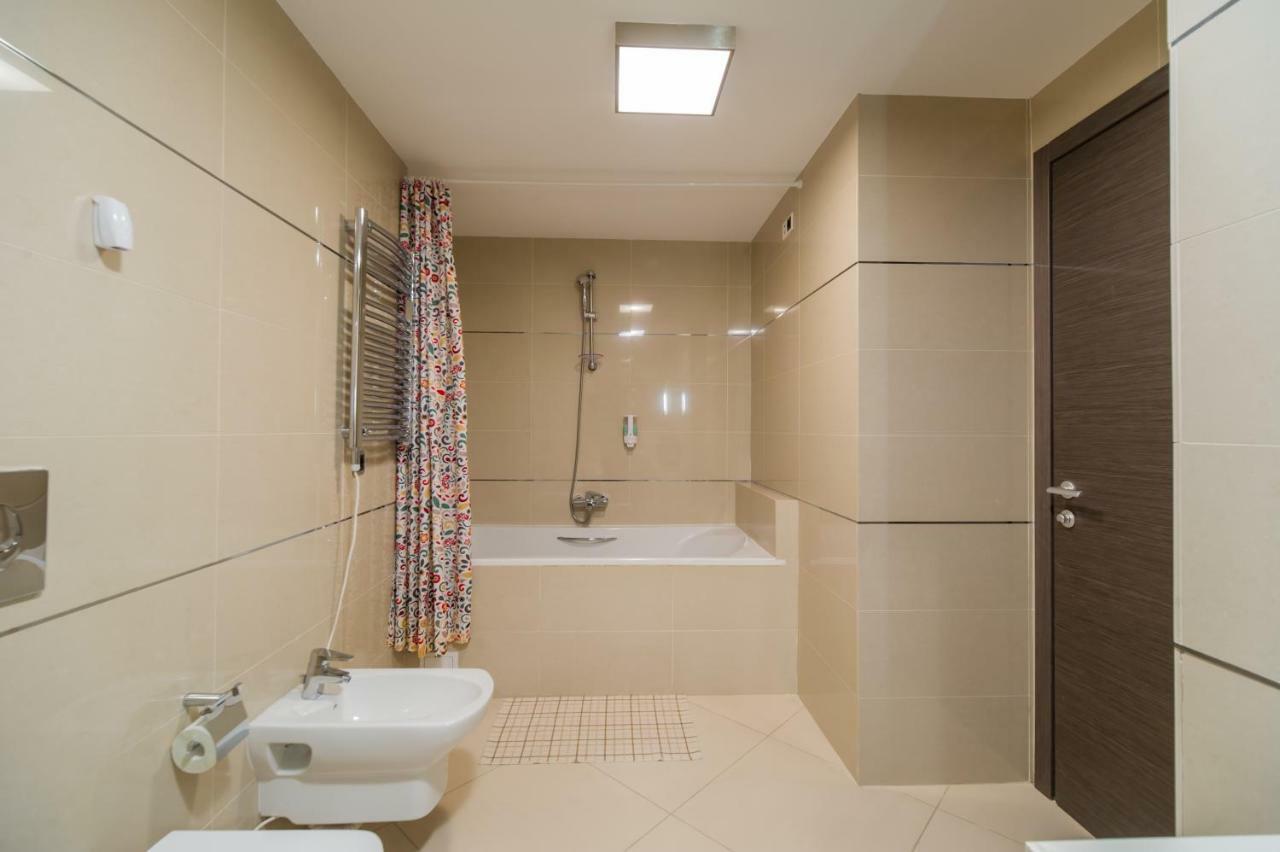 Charming 3-Bedroom Apartment Brassópojána Kültér fotó