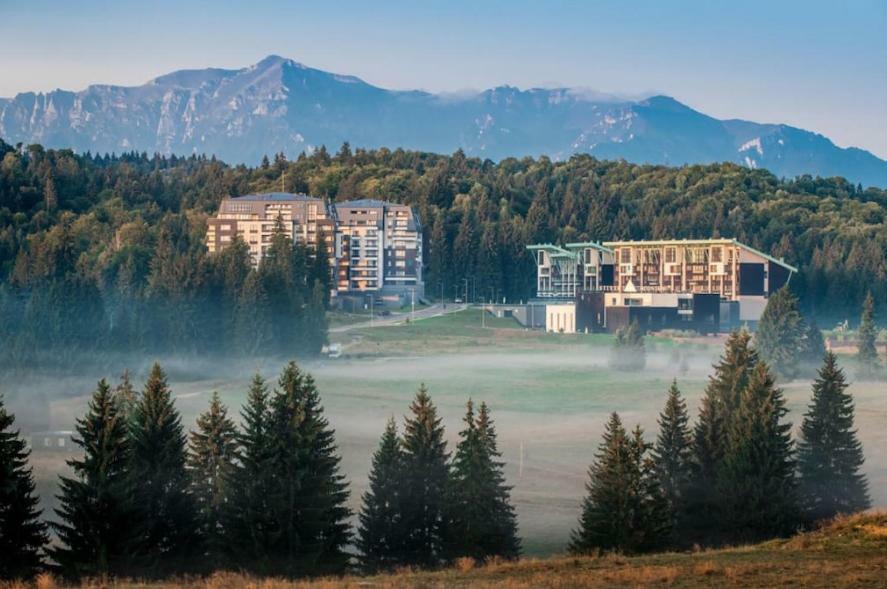 Charming 3-Bedroom Apartment Brassópojána Kültér fotó